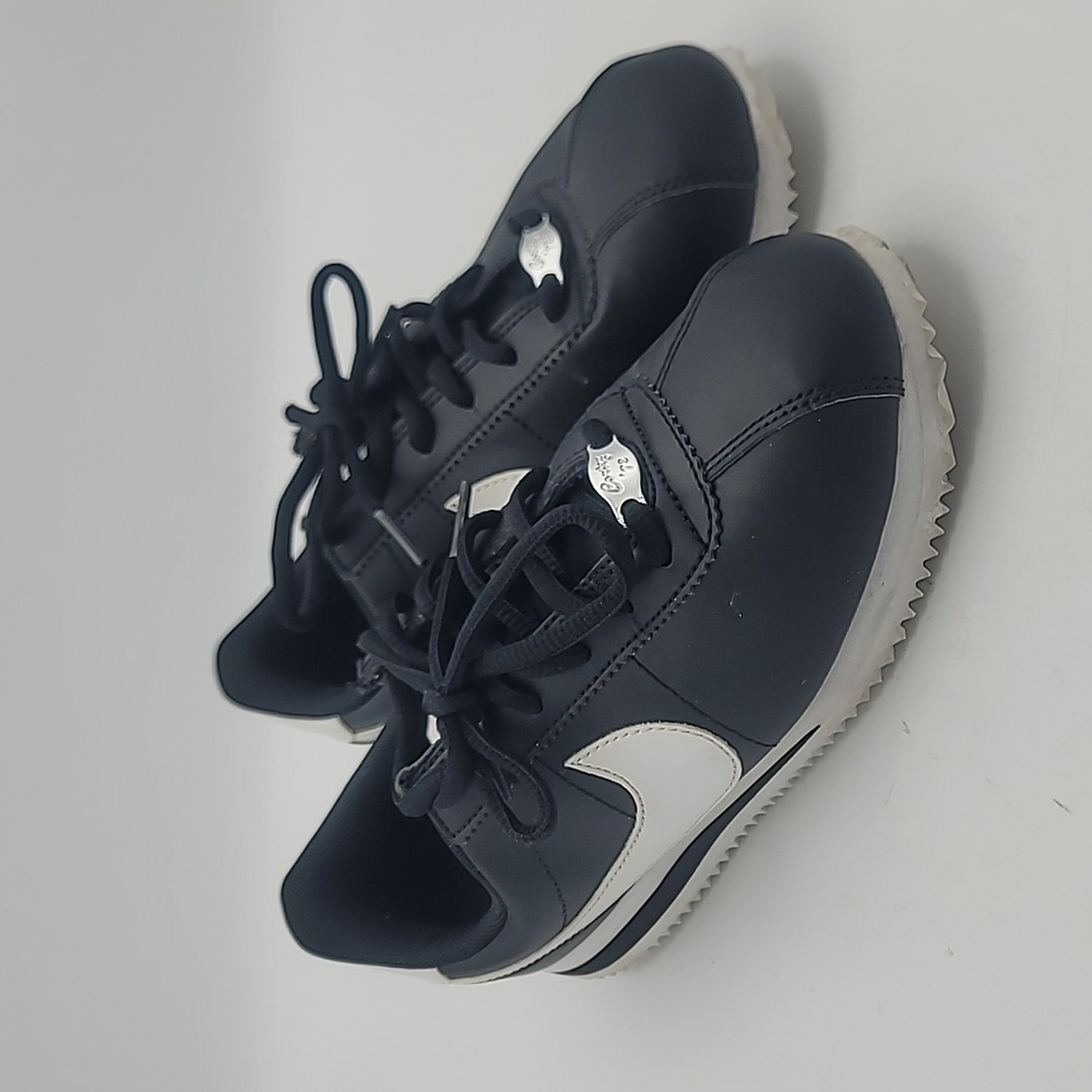 Kids Nike Cortez Basic Leather Running Shoe Black & White Size 5Y